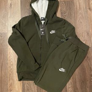 Nike Sweatsuit